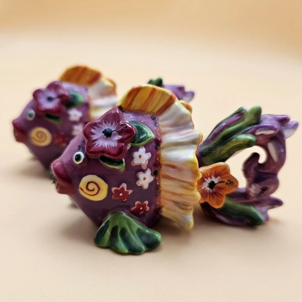 Cute Purple Fish Salt Pepper Shakers Ceramic Novelty Kitchen Decor Magnetic Lips
